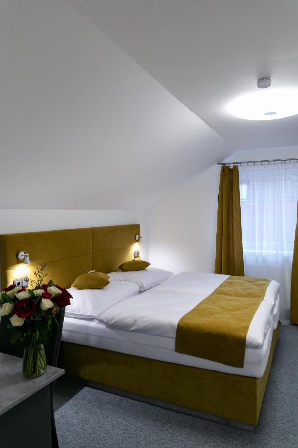Wellness Hotel Edelweiss Liberec Bagian luar foto