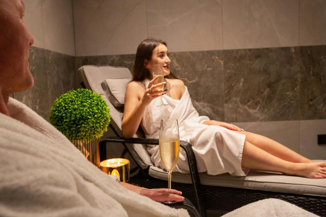 Wellness Hotel Edelweiss Liberec Bagian luar foto